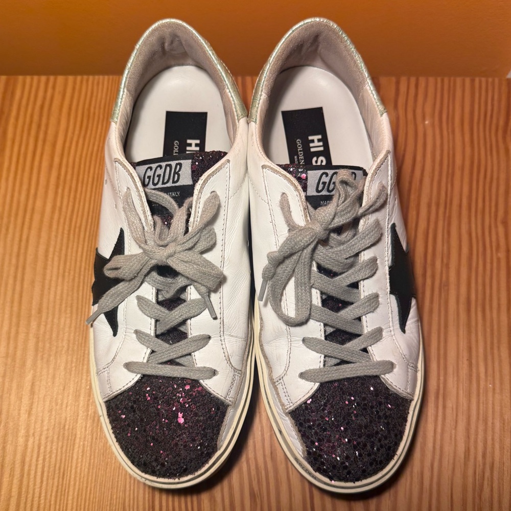 Golden Goose White Leather Sneakers with Navy Star and Pink Glitter Toe